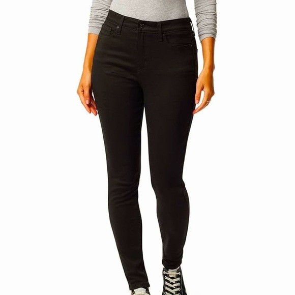 Levi's Denim - Levi Strauss Signature Gold Women's Totally Shaping High Rise Skinny Jeans